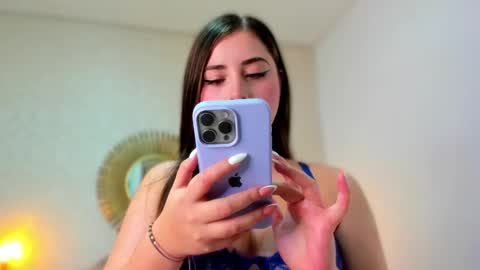 Snapshot of ninalens_cs chatting on 10-29-25, 07:04 ninalens_cs online show from 10-29-25, 07:04