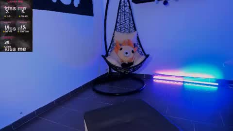 ninamonroee online show from 06-11-26, 12:32