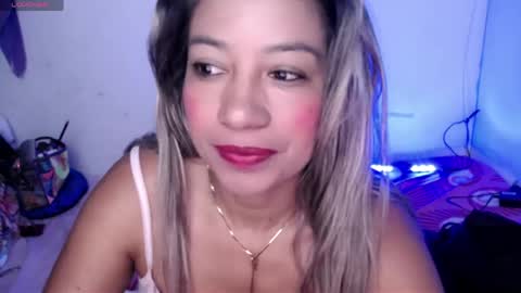 Snapshot of ninatinydoll1 chatting on 04-22-26, 11:34 ninatinydoll1 online show from 04-22-26, 11:34