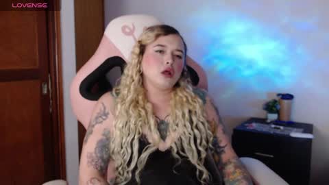 Snapshot of ninaxxstorm chatting on 09-27-25, 02:38 Nina online show from 09-27-25, 02:38