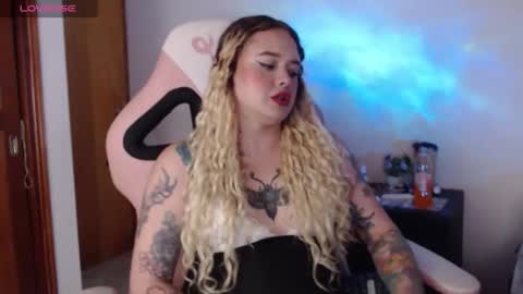 Snapshot of ninaxxstorm chatting on 10-06-25, 06:44 Nina online show from 10-06-25, 06:44