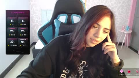 Snapshot of ninfa_ch chatting on 12-23-24, 03:01 Ninfa online show from 12-23-24, 03:01