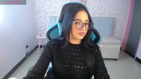 Snapshot of ninfa_ch chatting on 01-28-25, 11:17 Ninfa online show from 01-28-25, 11:17