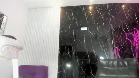 nini_beyker online show from 02-15-26, 12:14