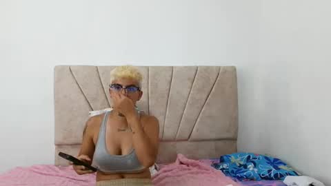 Snapshot of nini_smith chatting on 05-29-26, 02:20 nini_smith online show from 05-29-26, 02:20