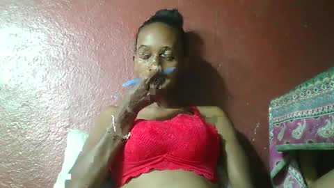 ninie246746 online show from 01-28-25, 05:11