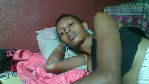 ninie246746 online show from 02-25-25, 07:03