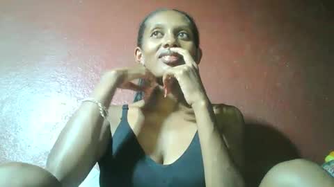 ninie246746 online show from 03-09-25, 12:31