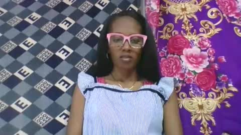 ninie246746 online show from 04-11-26, 06:18