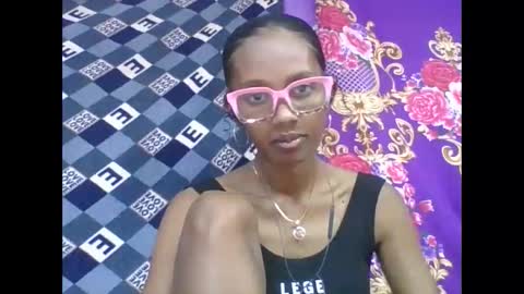 Snapshot of ninie246746 chatting on 04-25-26, 07:22 ninie246746 online show from 04-25-26, 07:22