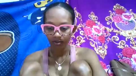 Snapshot of ninie246746 chatting on 05-11-26, 04:51 ninie246746 online show from 05-11-26, 04:51
