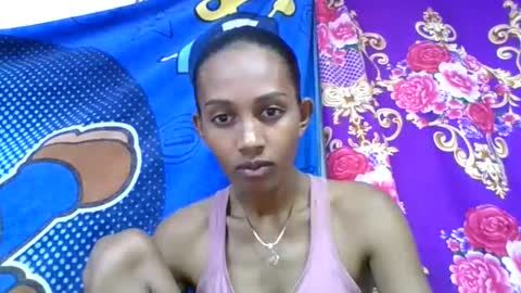Snapshot of ninie246746 chatting on 05-12-26, 05:59 ninie246746 online show from 05-12-26, 05:59