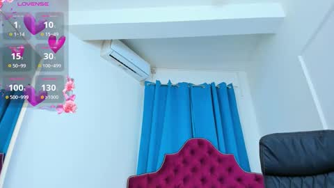 Snapshot of ninna_dee chatting on 09-29-25, 03:33 nina dee online show from 09-29-25, 03:33