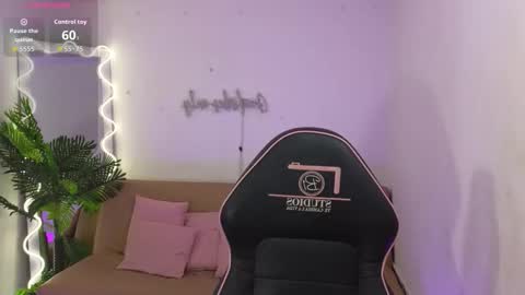 Ninnaaaa online show from 12-02-25, 07:09