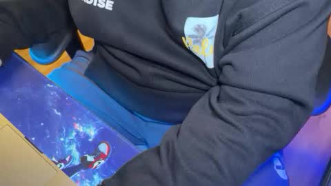 Snapshot of ninocut6 chatting on 02-19-25, 10:34 ninocut6 online show from 02-19-25, 10:34