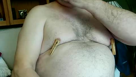 Snapshot of nip_fun_bear chatting on 11-15-25, 07:10 Nip Fun Bear online show from 11-15-25, 07:10