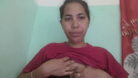 Snapshot of nirisouh chatting on 03-09-25, 04:16 nirisouh online show from 03-09-25, 04:16