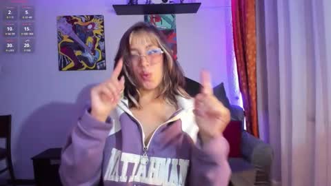 Snapshot of nirit3183 chatting on 11-19-25, 04:12 Daph J online show from 11-19-25, 04:12