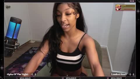 Snapshot of niviawolfe chatting on 05-30-26, 01:57 NIVIA WOLFE online show from 05-30-26, 01:57