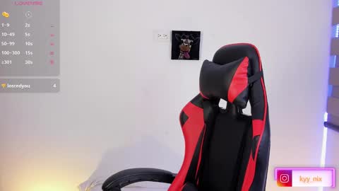 Snapshot of nix_kyy chatting on 12-27-24, 08:24 Nicki online show from 12-27-24, 08:24