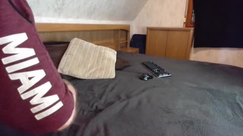 nixan85 online show from 11-23-25, 08:58