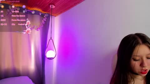 Snapshot of nixiesterling chatting on 05-24-26, 08:25 Nixie online show from 05-24-26, 08:25