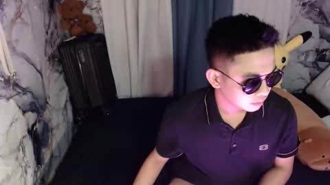 njay_16 online show from 10-19-25, 03:01