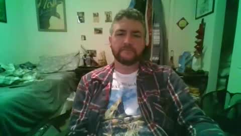 Snapshot of njoefats420 chatting on 04-18-26, 09:35 njoefats420 online show from 04-18-26, 09:35