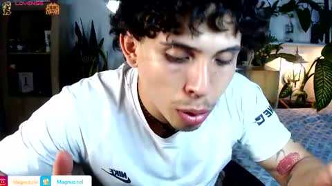 Snapshot of no_face_69 chatting on 06-23-26, 04:10 x online show from 06-23-26, 04:10