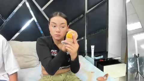 Snapshot of noa_arez chatting on 02-14-26, 03:03 NoaandArez online show from 02-14-26, 03:03