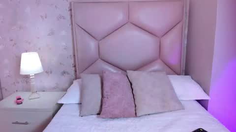   ambarsulliva  online show from 11-19-25, 11:32