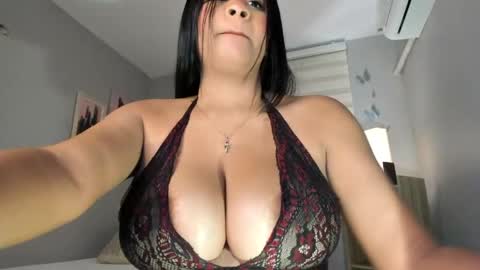 noa_joness online show from 04-23-26, 08:00