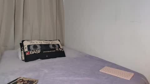 Noa  online show from 05-19-26, 01:17