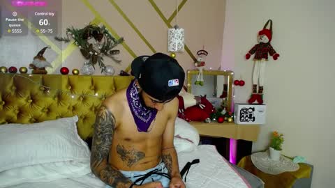 Snapshot of noaah77 chatting on 12-27-24, 05:05 noaah77 online show from 12-27-24, 05:05