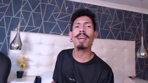 Snapshot of noaahtylor chatting on 02-20-26, 08:09 Noah online show from 02-20-26, 08:09