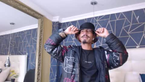 Snapshot of noaahtylor chatting on 02-24-26, 07:45 Noah online show from 02-24-26, 07:45