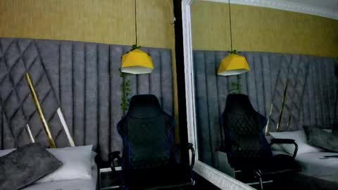 Snapshot of noaahtylor chatting on 05-29-26, 04:32 Noah online show from 05-29-26, 04:32