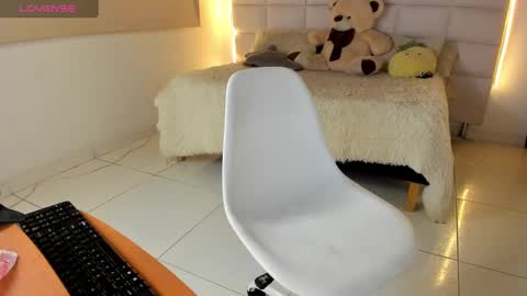 Noah online show from 12-18-24, 01:26