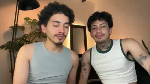 Snapshot of noah_and_steven chatting on 05-27-26, 01:57 noah_and_steven online show from 05-27-26, 01:57