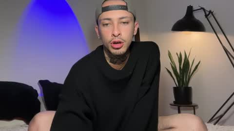 noah_and_steven online show from 08-06-26, 01:57