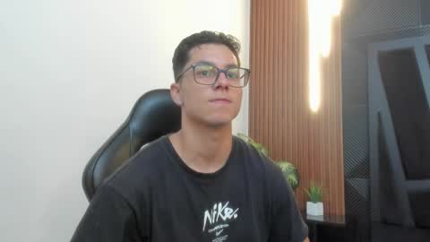 Noah online show from 12-22-25, 12:02