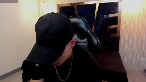 Snapshot of noah_clarkk chatting on 05-04-26, 05:31 Noah online show from 05-04-26, 05:31