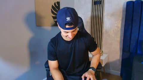 Snapshot of noah_clarkk chatting on 05-13-26, 05:43 Noah online show from 05-13-26, 05:43