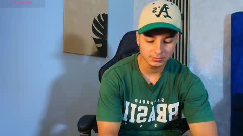 Snapshot of noah_clarkk chatting on 05-15-26, 05:42 Noah online show from 05-15-26, 05:42