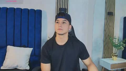 Snapshot of noah_clarkk chatting on 05-19-26, 05:41 Noah online show from 05-19-26, 05:41