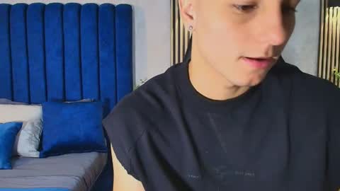 Snapshot of noah_clarkk chatting on 05-30-26, 06:16 Noah online show from 05-30-26, 06:16