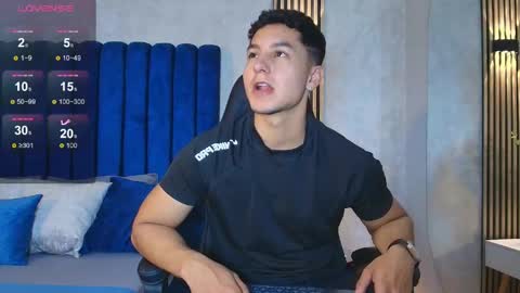 Snapshot of noah_clarkk chatting on 06-04-26, 05:41 Noah online show from 06-04-26, 05:41