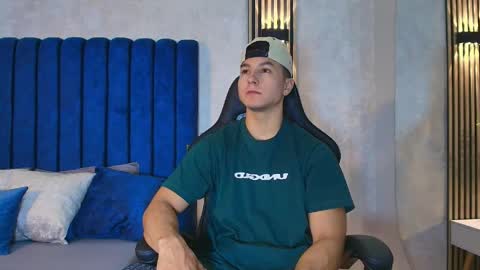 Snapshot of noah_clarkk chatting on 06-05-26, 05:40 Noah online show from 06-05-26, 05:40