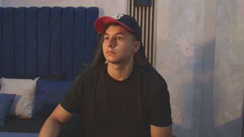 Snapshot of noah_clarkk chatting on 06-20-26, 05:38 Noah online show from 06-20-26, 05:38