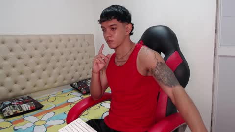 Snapshot of noah_cole_ chatting on 12-02-25, 12:27 Noah online show from 12-02-25, 12:27